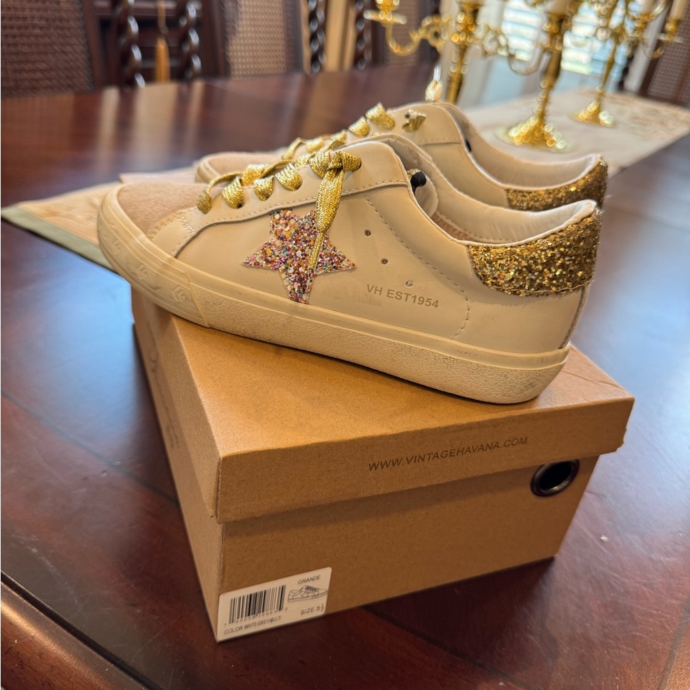 Vintage Havana Cream Sneakers with Gold and Multicolor Star